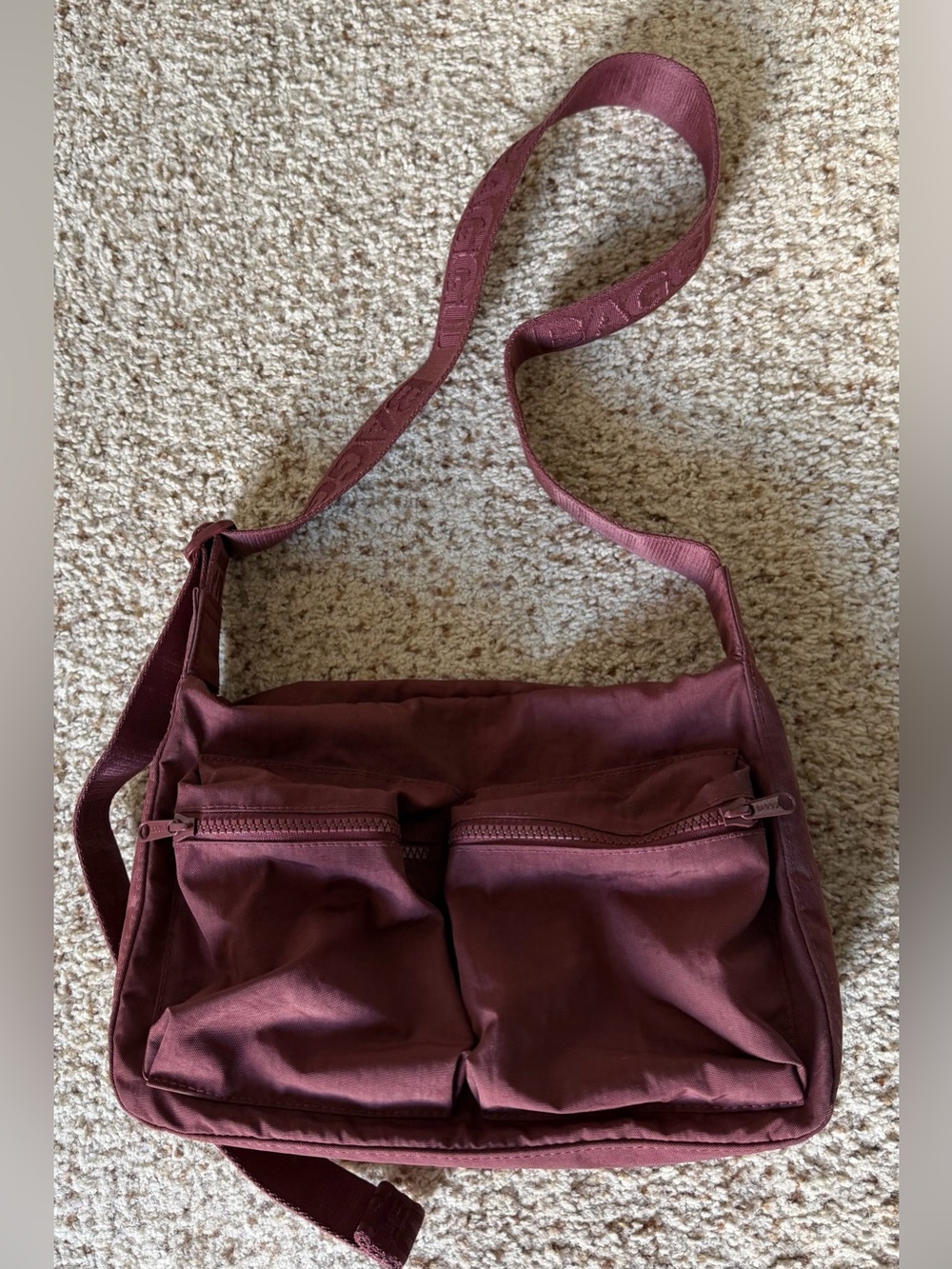 Baggu Medium Cargo Crossbody in Burgundy